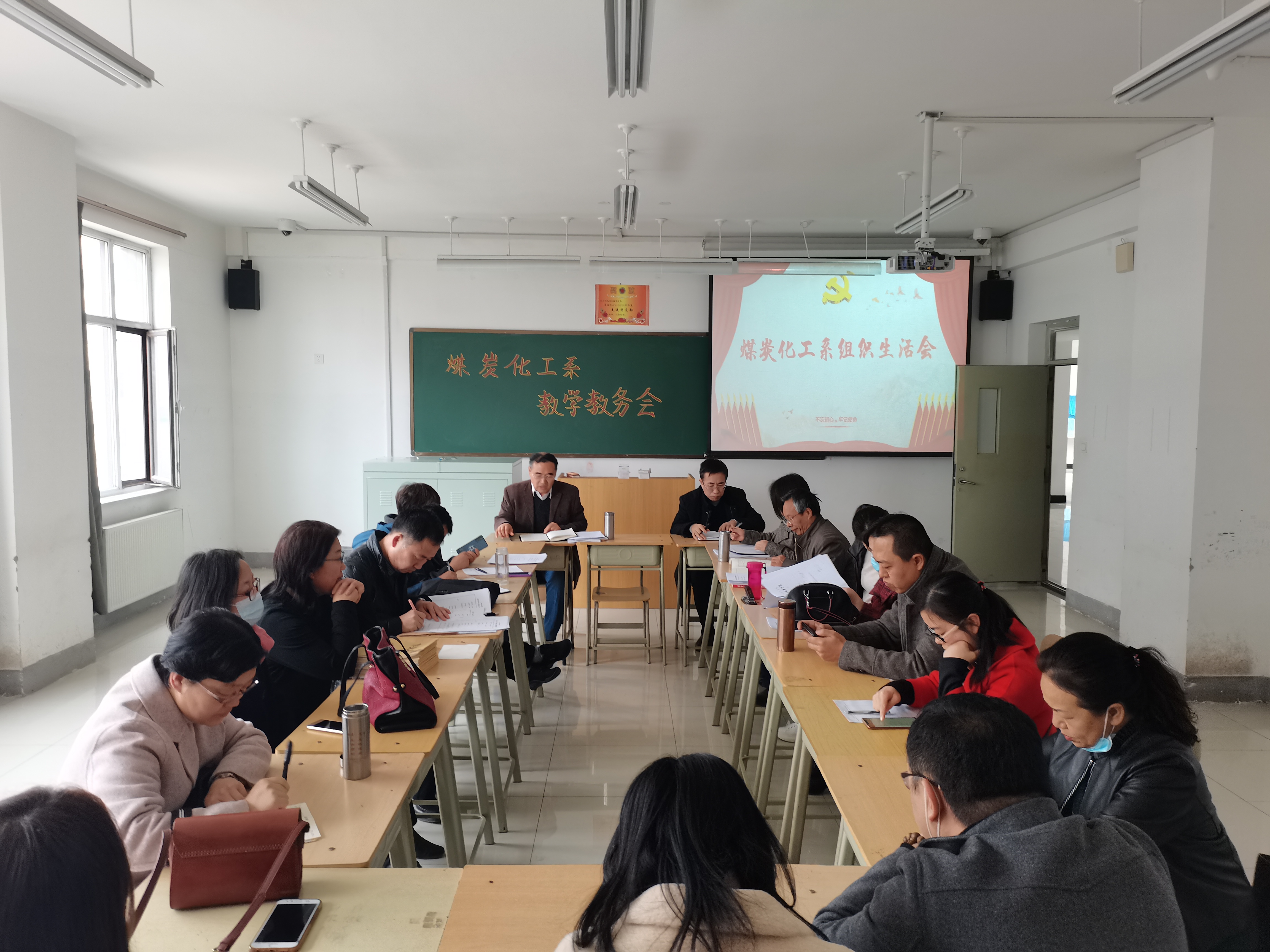 ff206de29d742eb812eea2a3465cc83.jpg